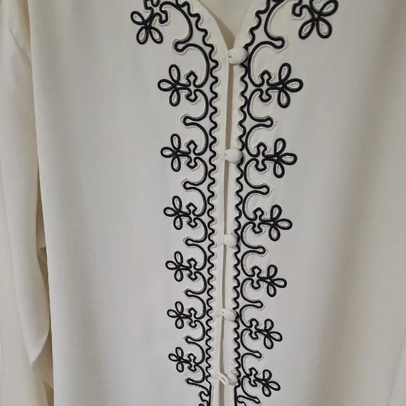 Vintage Yves St. Clair Ivory Top with Black Detailing - Picture 3 of 5